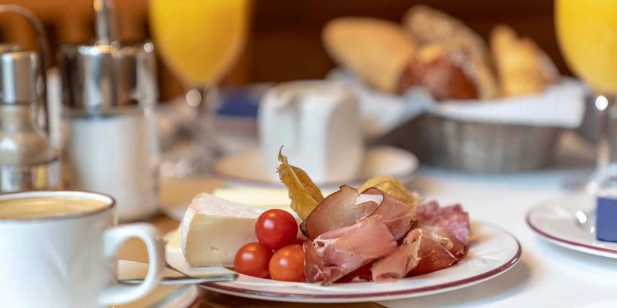 Hotel Gasthof Krone Niederstetten Экстерьер фото